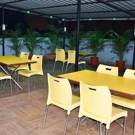Megh Residency Navi Mumbai Hotel Bagian luar foto