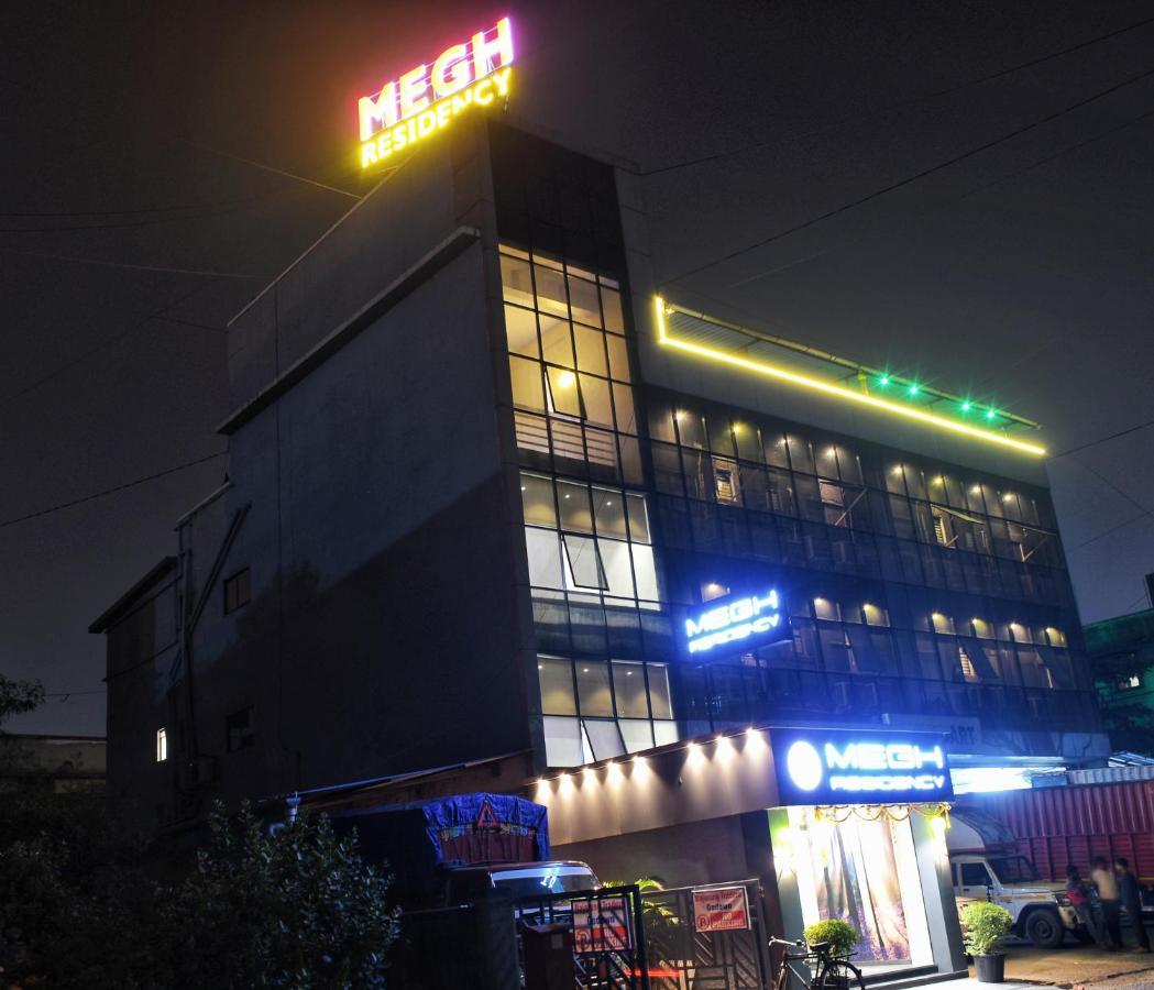 Megh Residency Navi Mumbai Hotel Bagian luar foto