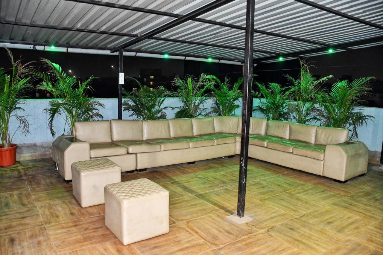 Megh Residency Navi Mumbai Hotel Bagian luar foto
