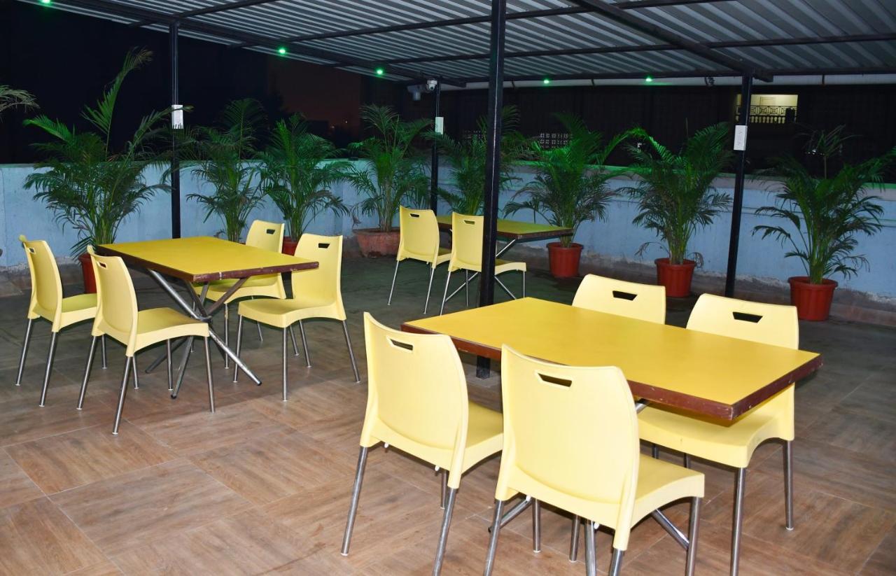 Megh Residency Navi Mumbai Hotel Bagian luar foto