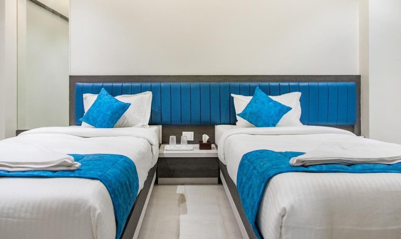 Megh Residency Navi Mumbai Hotel Bagian luar foto