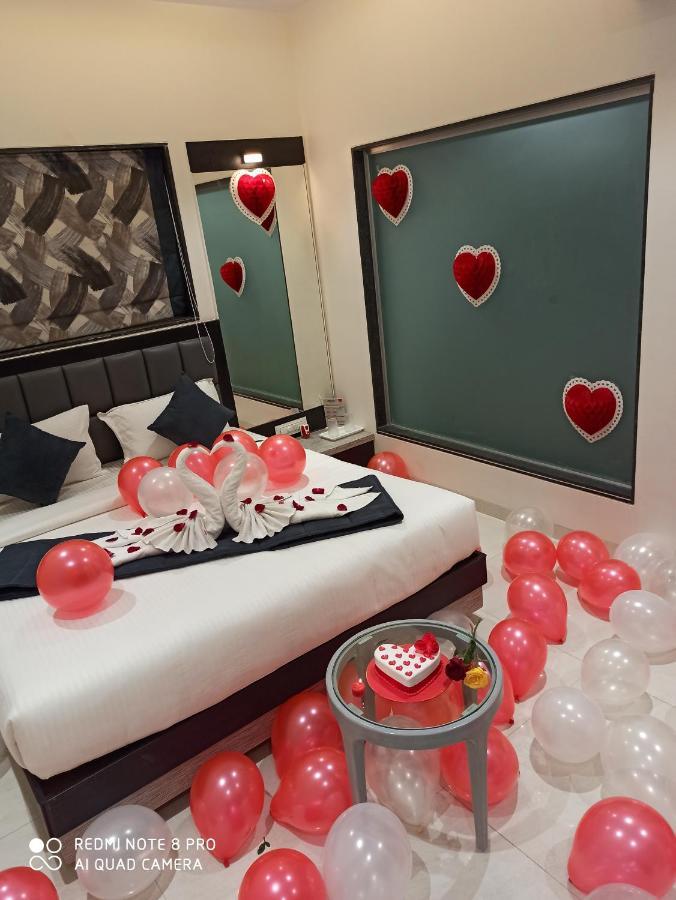 Megh Residency Navi Mumbai Hotel Bagian luar foto