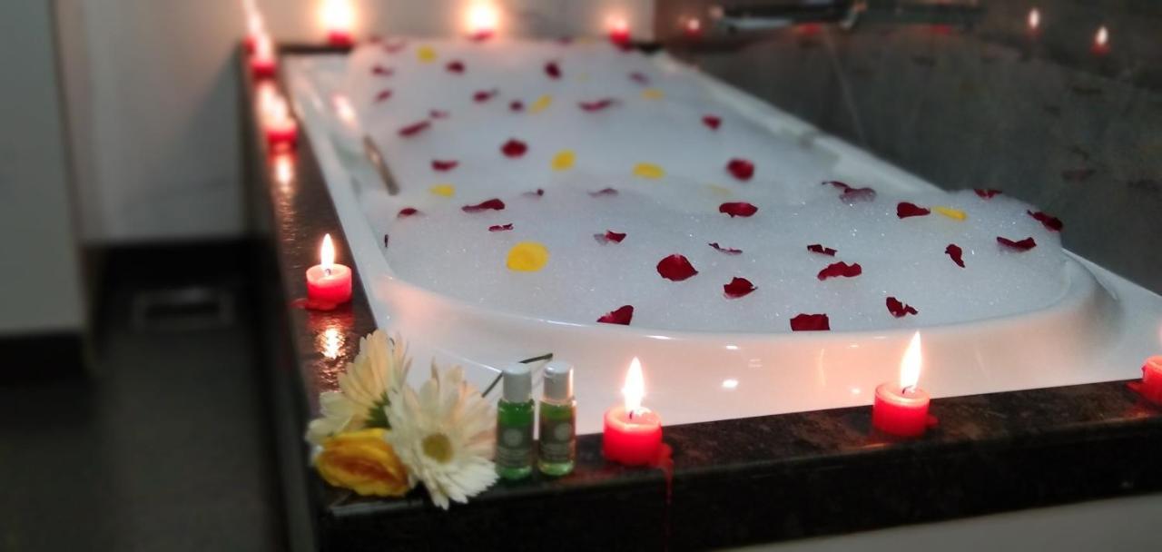 Megh Residency Navi Mumbai Hotel Bagian luar foto